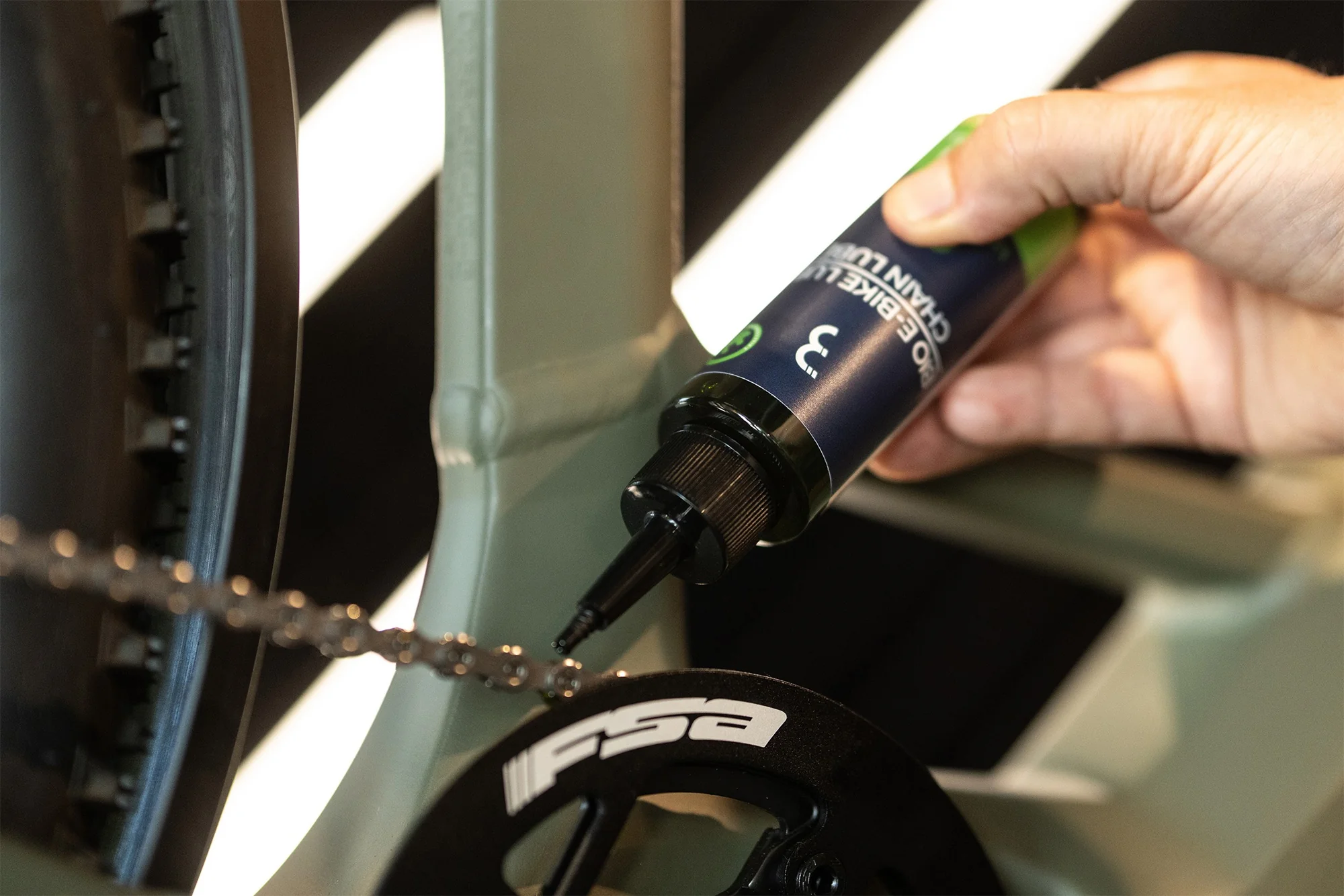 BBB Bio E-Bike Chain Lubricant 100ml - Image 3