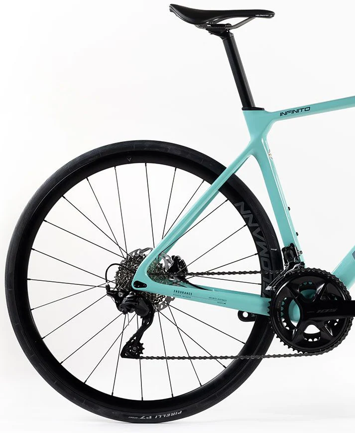 Bianchi Infinito 105 Carbon Road Bike 2026 - Celeste - Image 2