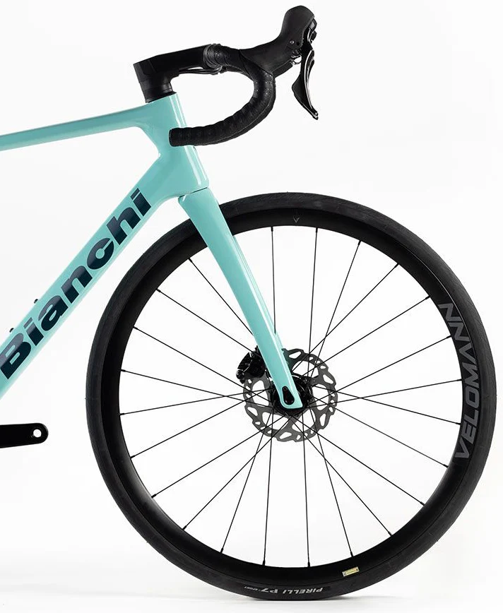 Bianchi Infinito 105 Carbon Road Bike 2026 - Celeste - Image 3