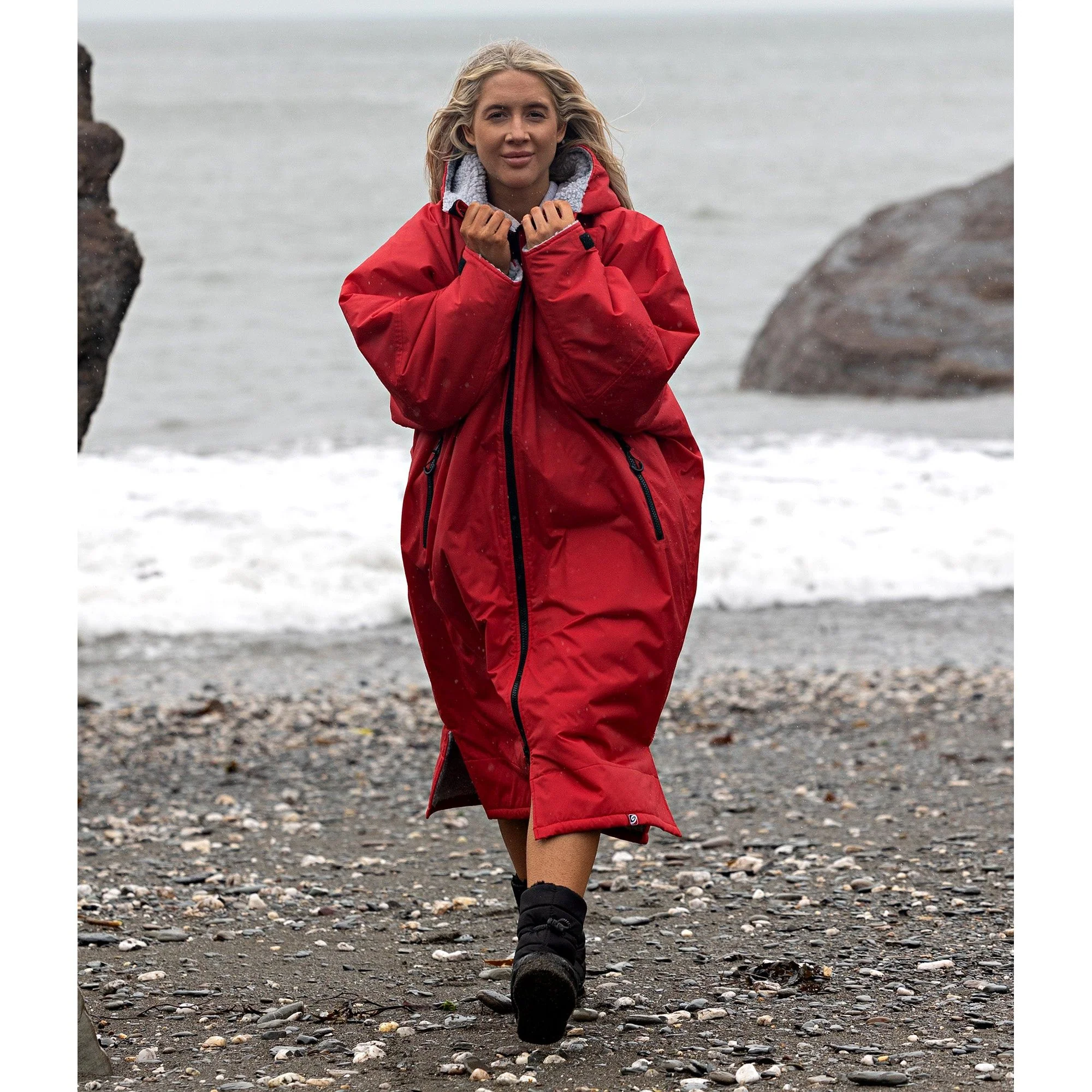 Dryrobe Advance Long Sleeve Changing Robe - Red - Image 5