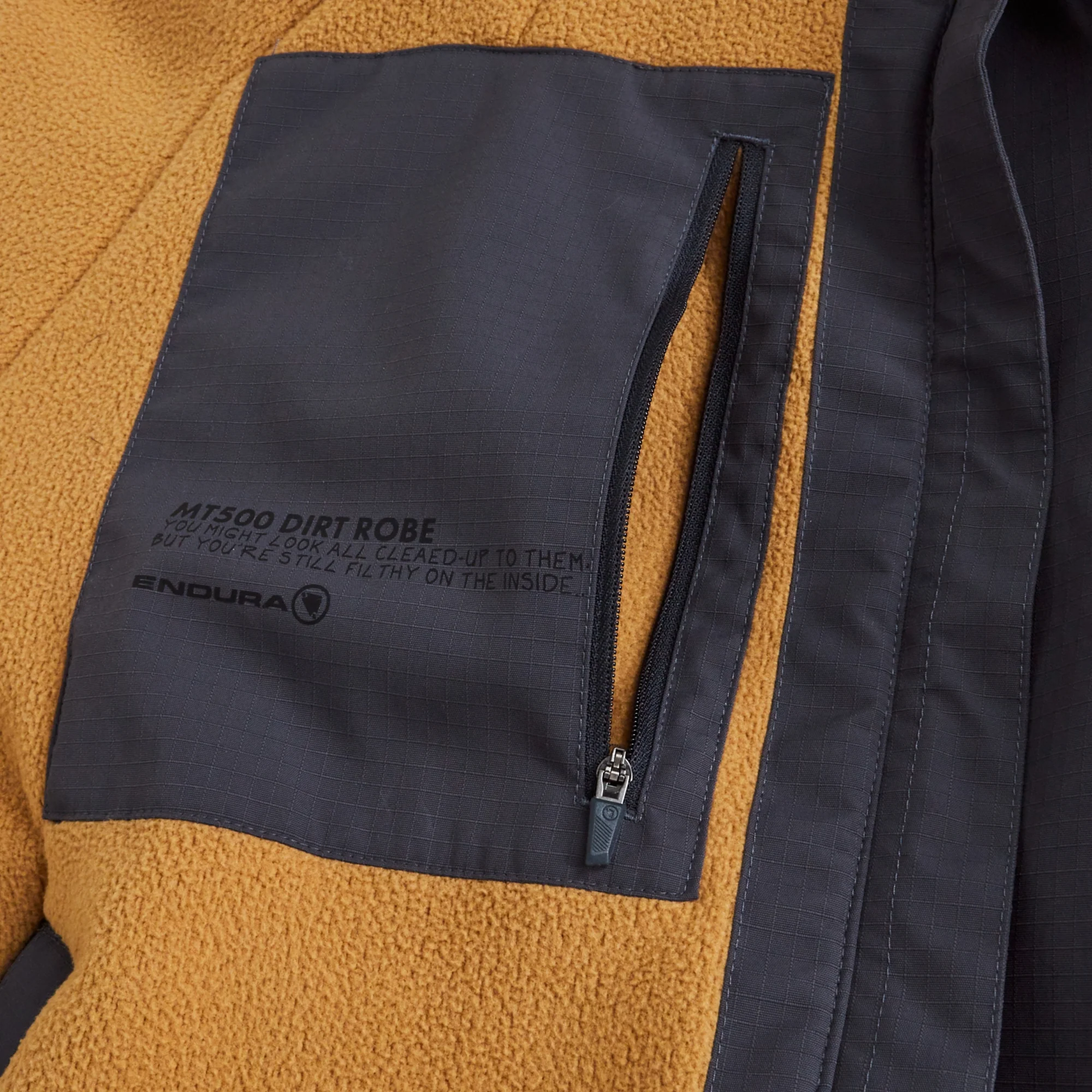 Endura MT500 Dirt Cycling Changing Robe - Grey - Image 3