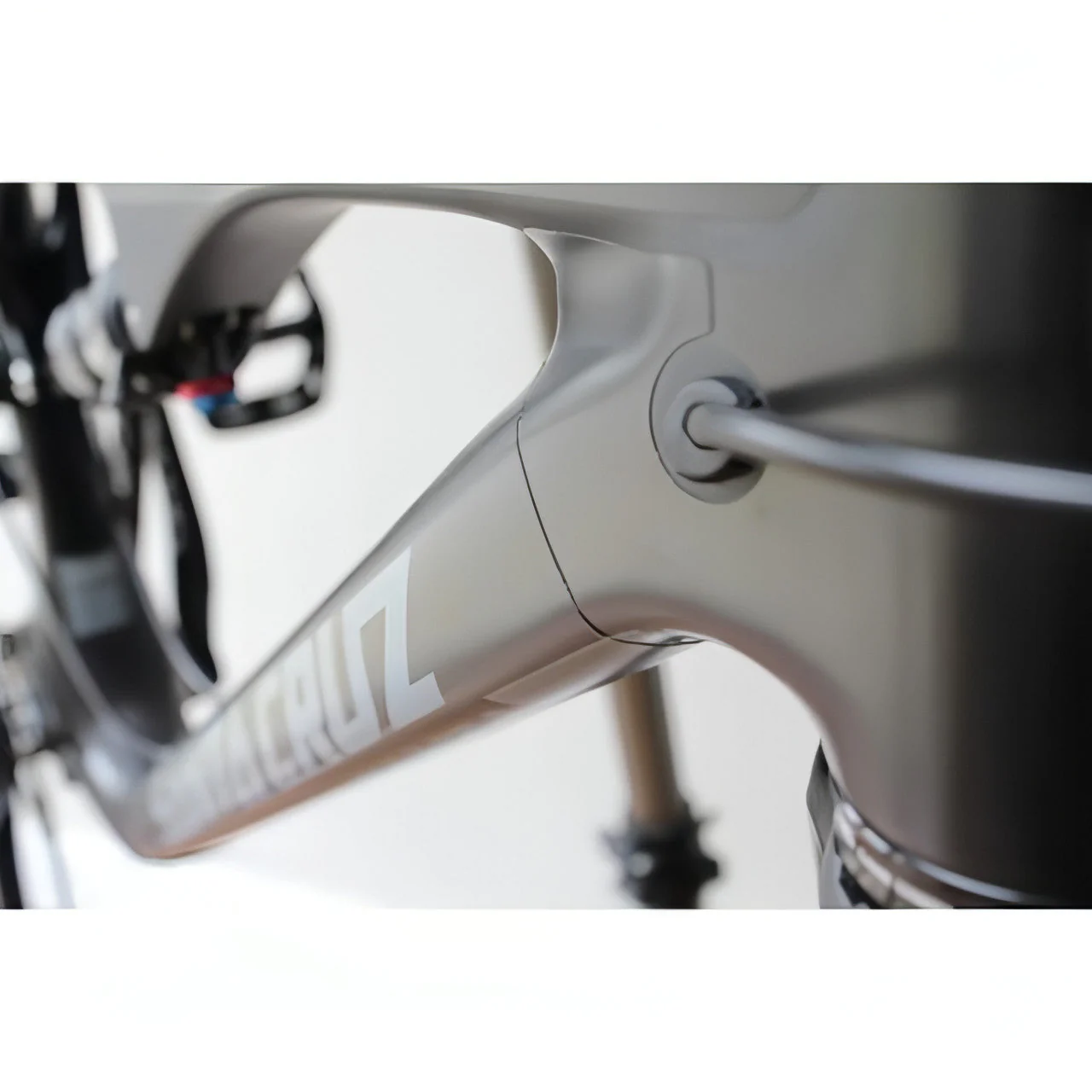 Invisiframe Kit (Including Fitting) - Image 11