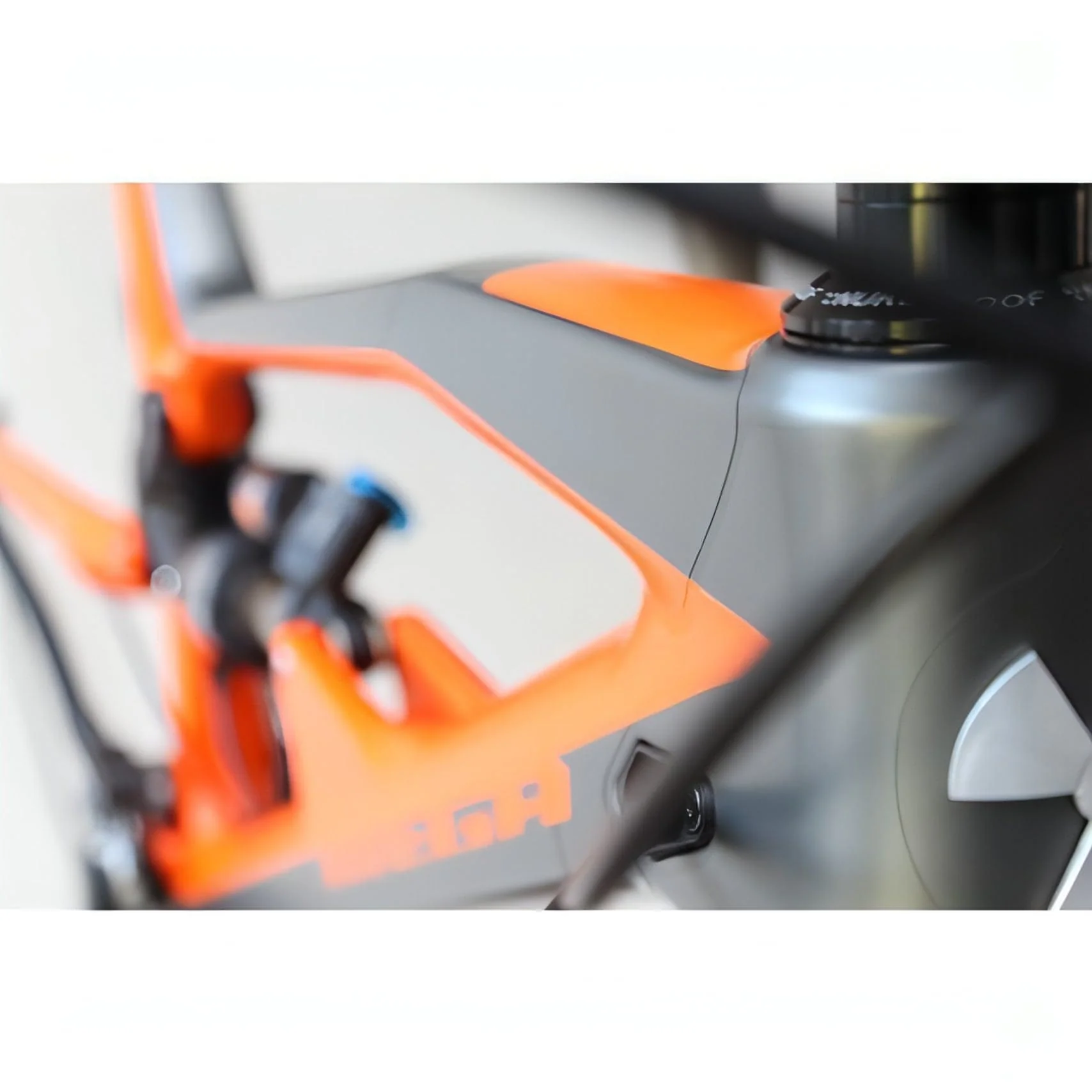 Invisiframe Kit (Including Fitting) - Image 7