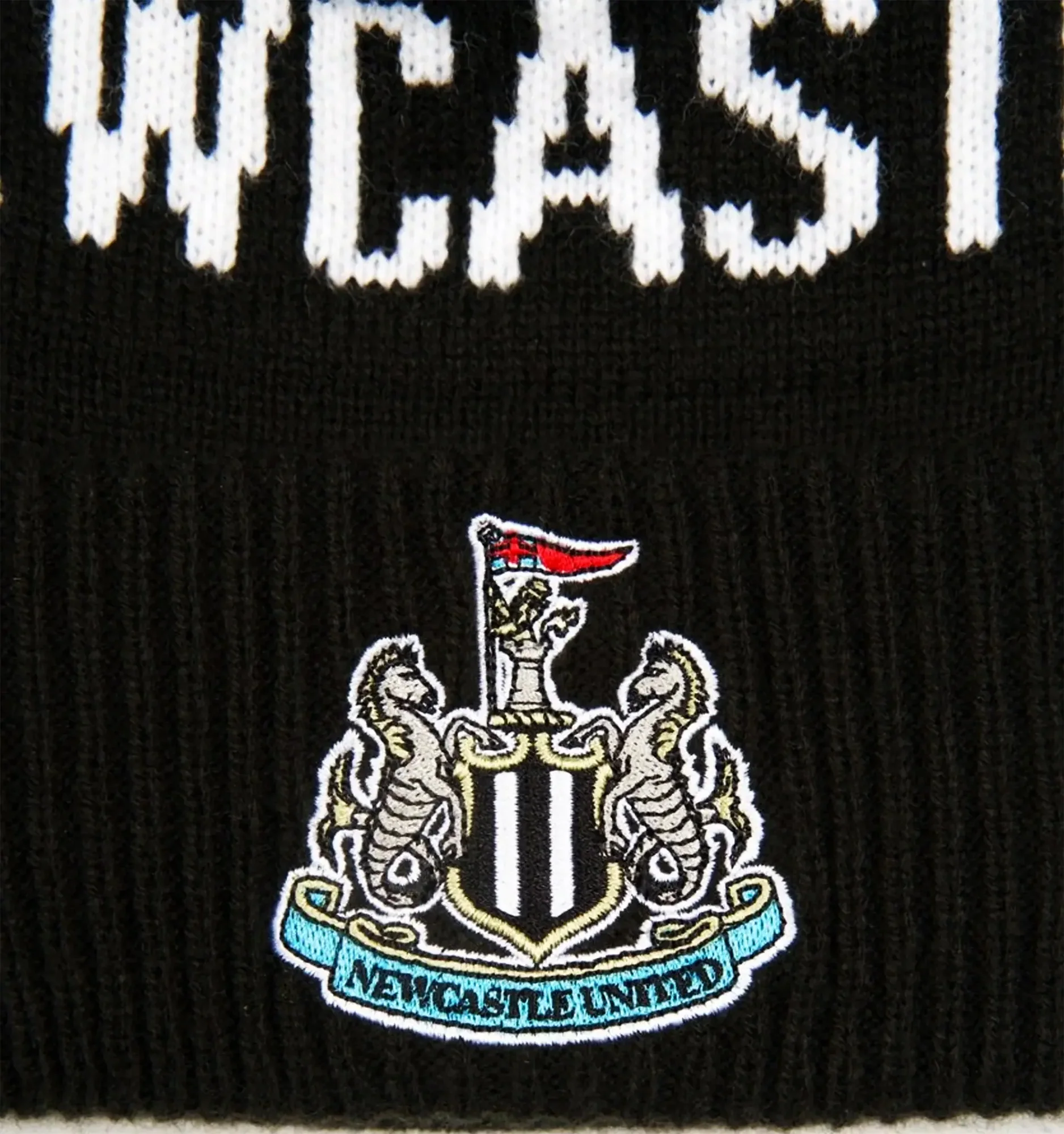 New Era Newcastle United Sport Beanie - Black - Image 4