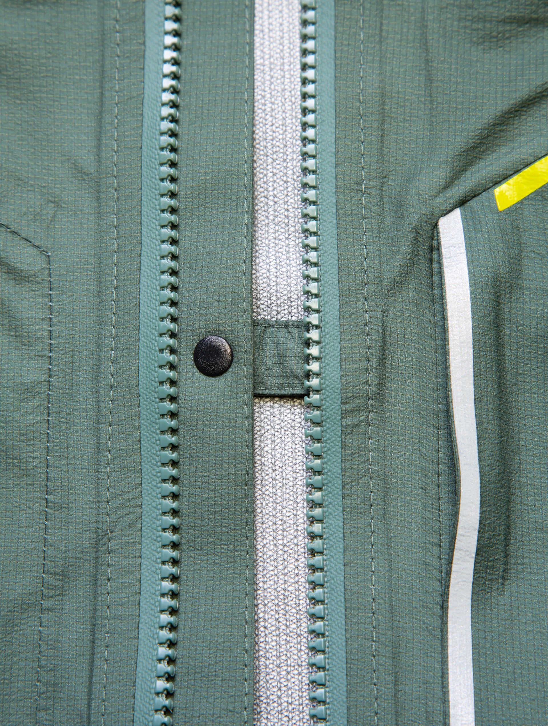 Ronhill Tech Fortify Mens Running Jacket - Green - Image 4